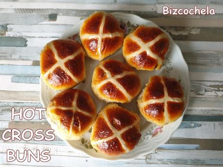 HOT CROSS BUNS: BOLLOS DE PASCUA INGLESES