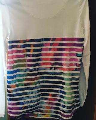 camiseta desigual, 