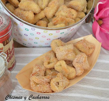 Pestiños con azúcar y canela