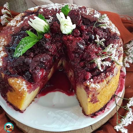 Tarta de papas y frutas rojas