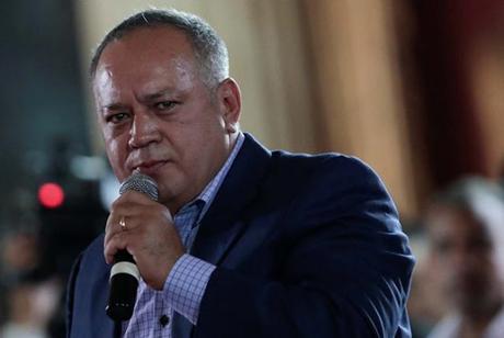 #Salud: #Medicina: Cabello (@dcabellor) Si no consiguen medicinas, tienen que resolver con guarapo de monte