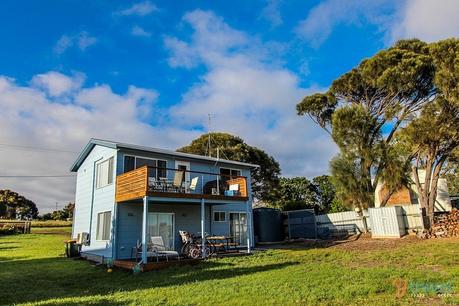 The-Blue-House-Coles-Bay-21 ▷ Comente por qué el Parque Nacional de Freycinet es mi lugar favorito en Tasmania por Tasmania, un destino perfecto para unas vacaciones activas y conscientes. Diario de una cúspide