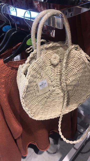 COMPRAS DE LA SEMANA; ABRIL (II).-