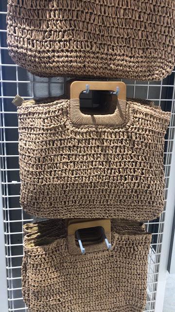 COMPRAS DE LA SEMANA; ABRIL (II).-