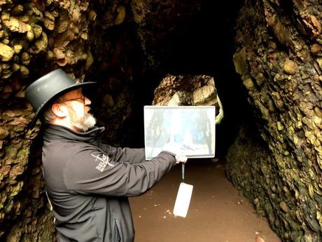 Fotos-de-Irlanda-del-Norte-cueva-de-Cushendun ▷ Viaja a través del juego Kingdom of Northern Ireland (seas fanático de la serie o no).