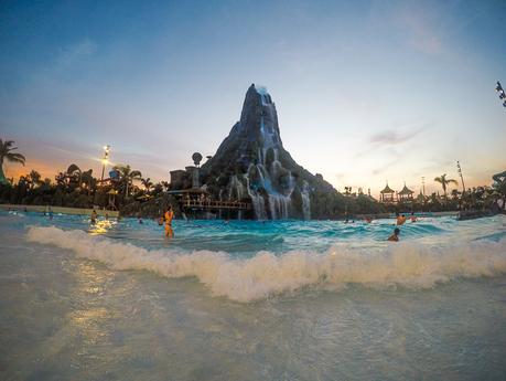 universals-volcano-bay-orlando-22 ▷ Comente sobre Get Wet and Wild: consejos para el parque acuático Volcano Bay Orlando de Universal por un día en el paraíso en Volcano Bay - Lewis Center Mom
