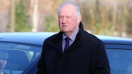 David Duckenfield, ex superintendente en jefe, quien fue el comandante general del combate el día del desastre de Hillsborough. Noventa y seis simpatizantes de Liverpool murieron en el desastre de Hillsborough debido a un aplastamiento luego de la admisión de una gran cantidad de fanáticos a través de las puertas de salida, según un jurado. (Crédito: Peter Byrne / PA Wire)