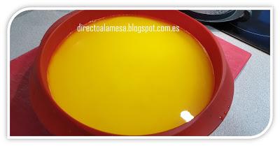 Tarta de gelatina de limón