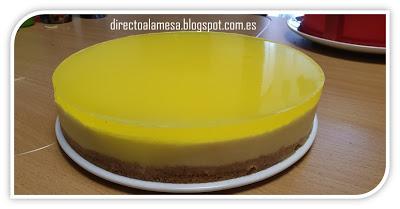 Tarta de gelatina de limón