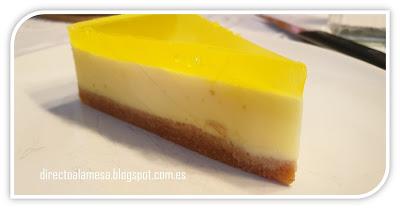 Tarta de gelatina de limón