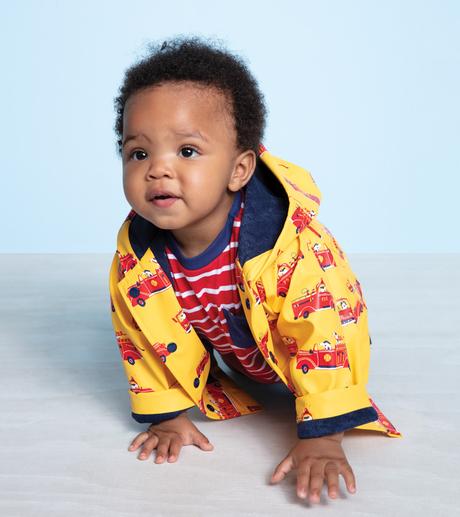 Protegidos de la lluvia con los conjuntos de Hatley Protegidos de la lluvia con los conjuntos de Hatley