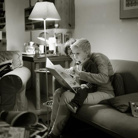 Beneficios de la lectura en voz alta incluso en niños mayores y adolescentes Beneficios de la lectura en voz alta incluso en niños mayores y adolescentes