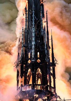 Se incendia la catedral de Notre Dame, icono de la cultura europea.
