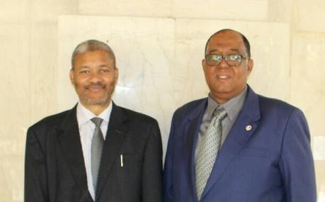 Decano de Humanidades de la UASD recibe a rector de Univesidad de Haití.