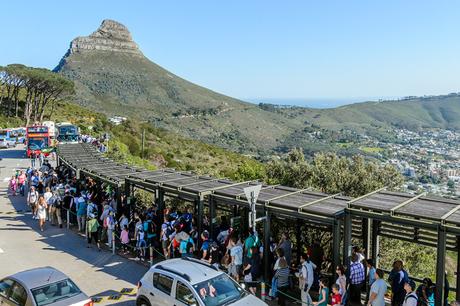 hiking-table-mountain-crowds-1024x683 ▷ Senderismo Table Mountain: 10 consejos para llegar a la cima