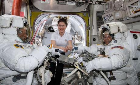 La #NASA cancela el paseo espacial con #Mujeres #astronautas porque no hay suficientes trajes de la talla adecuada