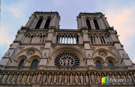 Fachada de la Catedral de Notre Dame en París