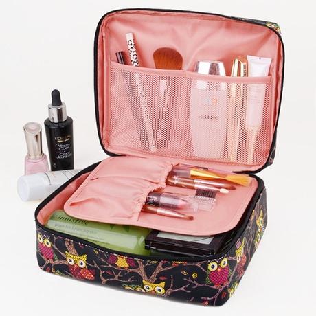 Dime cómo eres y te diré qué llevar en tu neceser de Semana Santa