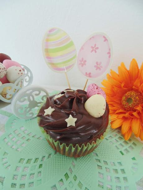 Cupcakes de chocolate fondant para pascua