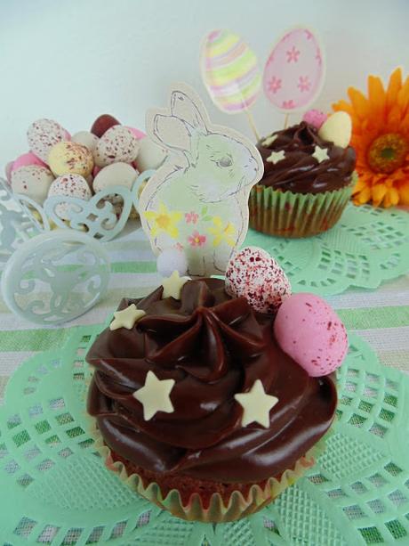 Cupcakes de chocolate fondant para pascua