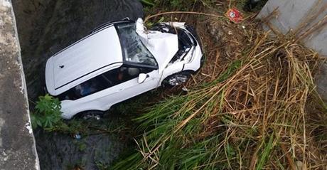 Yohanny y Greisy, con suerte divina cuando Yipeta cayó en canal Vicente Noble.