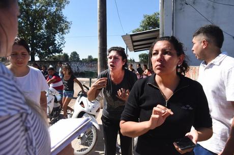 Quizo defender a su papá y recibió un tiro en el cuello que lo mató