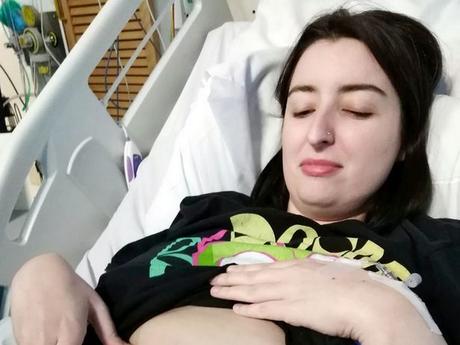 Mujer creía estar embarazada pero le sacaron un tumor de 4 kilos