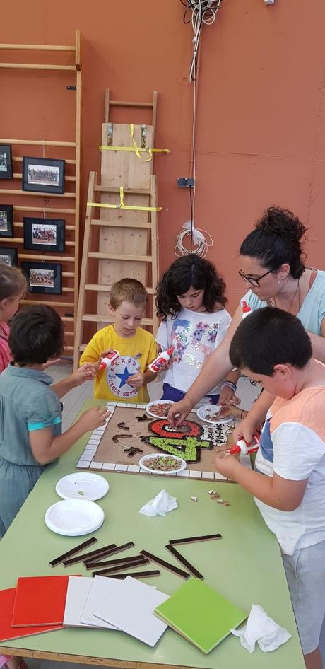 Cinco maneras de estimular la creatividad de los niños con clases de mosaico Cinco maneras de estimular la creatividad de los niños con clases de mosaico