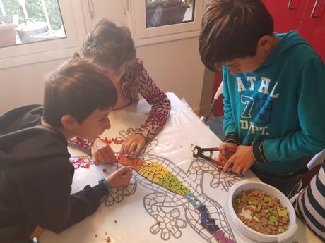 Cinco maneras de estimular la creatividad de los niños con clases de mosaico Cinco maneras de estimular la creatividad de los niños con clases de mosaico