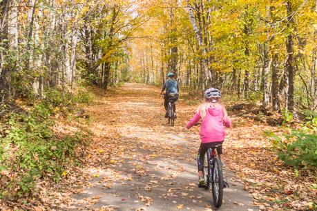 ▷ Comenta en 6 lugares hermosos para visitar en Vermont, Nueva Inglaterra por Ahmad Abdou Biking-the-Stowe-Recreation-Path-in-Vermont-New-England-3 ▷ Comenta en 6 lugares hermosos para visitar en Vermont, Nueva Inglaterra por Ahmad Abdou