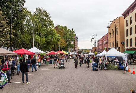▷ Comenta en 6 lugares hermosos para visitar en Vermont, Nueva Inglaterra por Ahmad Abdou burlington-markets-vermont-3 ▷ Comenta en 6 lugares hermosos para visitar en Vermont, Nueva Inglaterra por Ahmad Abdou