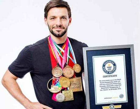#Karate: Certifican a Antonio Díaz (@diazkarate) en el #GuinnesWorldRecords #Karate: Certifican a Antonio Díaz (@diazkarate) en el #GuinnesWorldRecords