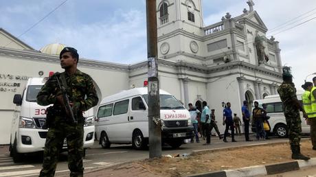 Se eleva cantidad fallecidos por explosiones en templos católicos y hoteles de Sri Lanka.