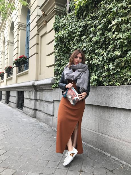 LONG DRESS.- LONG DRESS.-