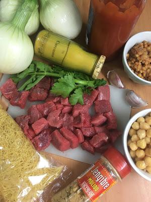 Harira O La Sopa Marroquí De Legumbres, Carne Y Verduras Harira O La Sopa Marroquí De Legumbres, Carne Y Verduras
