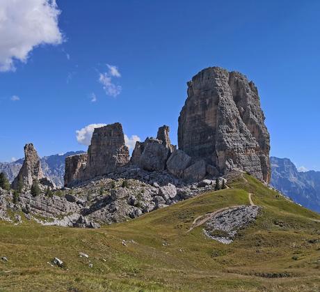 CIRCULAR A LAS 5 TORRI (DOLOMITAS DÍA 6)