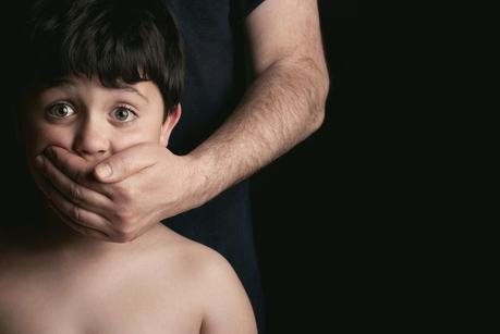 Las consecuencias del abuso sexual infantil de niños y niñas