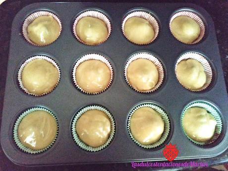 Magdalenas Rellenas de Chocolate con Almendras Magdalenas Rellenas de Chocolate con Almendras