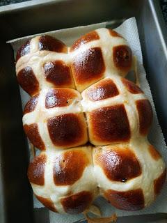 Hot cross buns. Bollitos de pascua