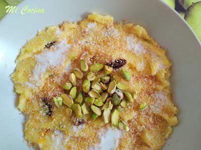 SOOJI HALWA (PUDDING DE SÉMOLA CON FRUTOS SECOS) SOOJI HALWA (PUDDING DE SÉMOLA CON FRUTOS SECOS)