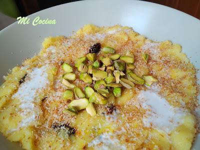 SOOJI HALWA (PUDDING DE SÉMOLA CON FRUTOS SECOS) SOOJI HALWA (PUDDING DE SÉMOLA CON FRUTOS SECOS)
