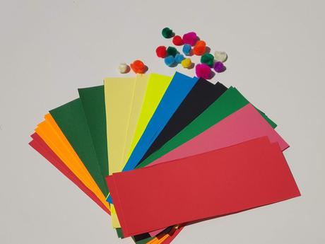 Celebramos el día del libro haciendo marcapáginas