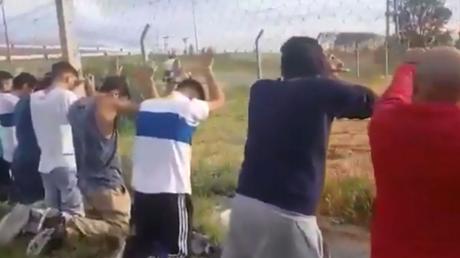 Hinchas de la UC fueron detenidos en Argentina por robar carne para un asado