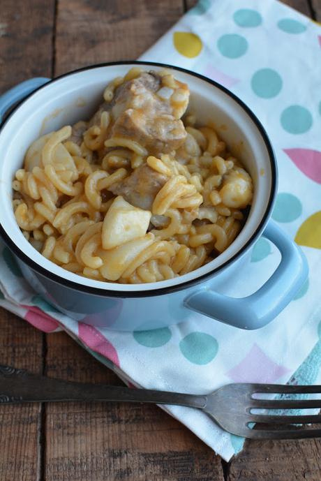 Fideos a la cazuela con costilla y calamar