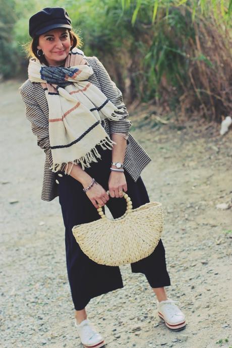 Con mono de estilo navy Con mono de estilo navy