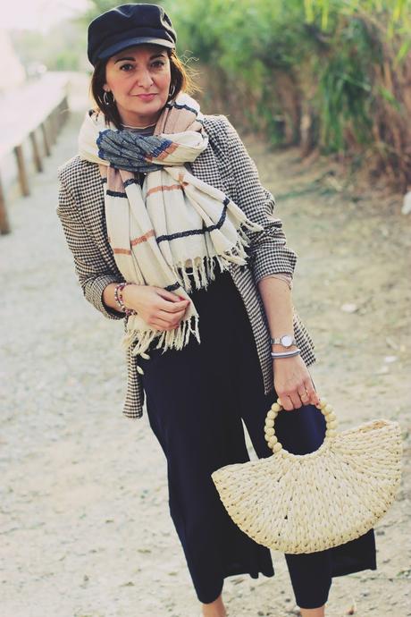 Con mono de estilo navy Con mono de estilo navy