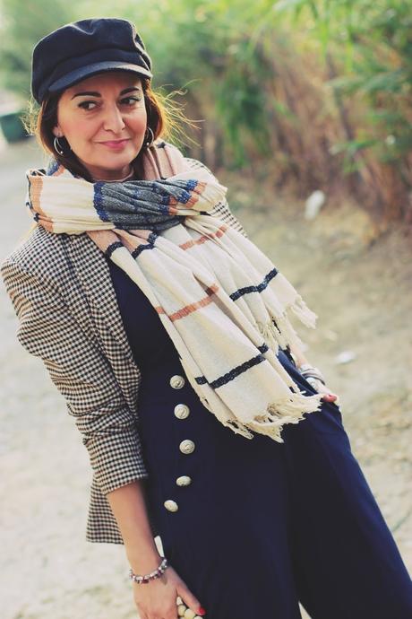 Con mono de estilo navy Con mono de estilo navy