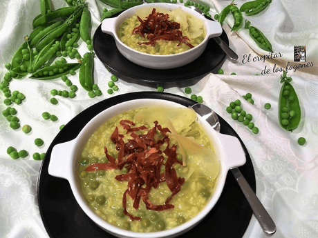 GUISANTES CON JAMÓN SERRANO Y HUEVO COCIDO GUISANTES CON JAMÓN SERRANO Y HUEVO COCIDO