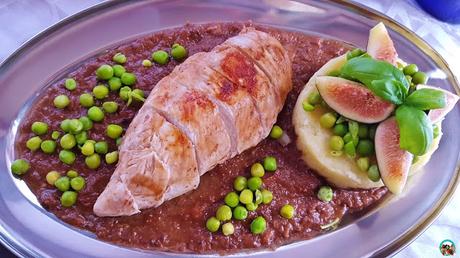 Tiras de pechugas de pollo con habas