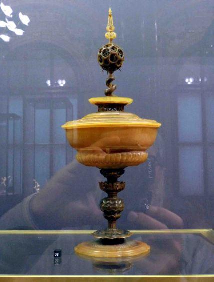 Flores dodecaédricas de marfil en Viena